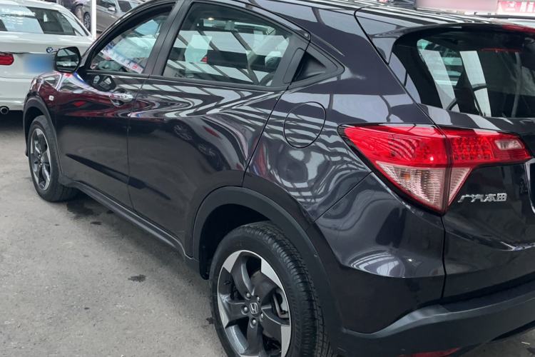 Used Honda Vezel 2016 1.8L CVT Front-Wheel Drive Pioneer Edition Exterior 5