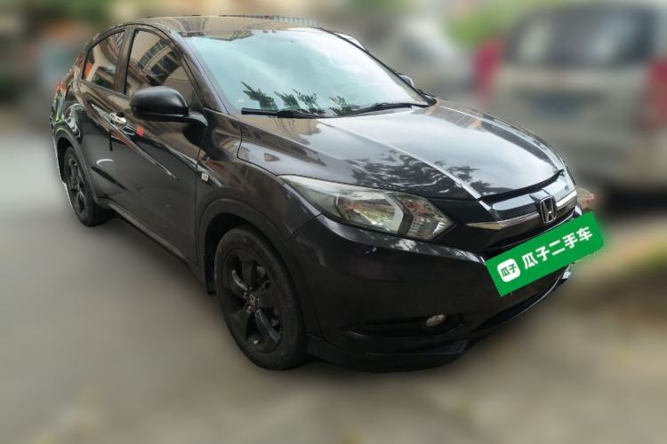 Used Honda Vezel 2016 1.8L CVT Front-Wheel Drive Pioneer Edition Front Right 45 Deg