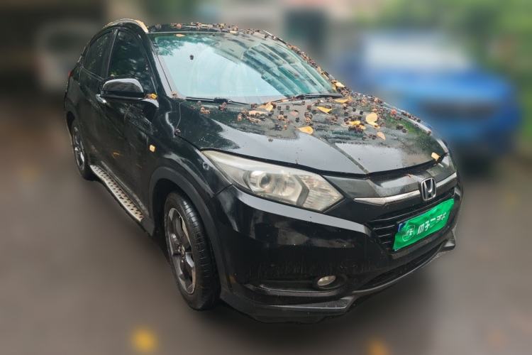 Used Honda Vezel 2016 1.8L CVT Front-Wheel Drive Pioneer Edition Front Right 45 Deg