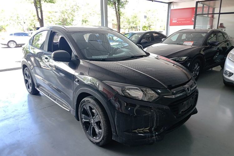 Used Honda Vezel 2016 1.8L CVT Front-Wheel Drive Pioneer Edition Front Right 45 Deg