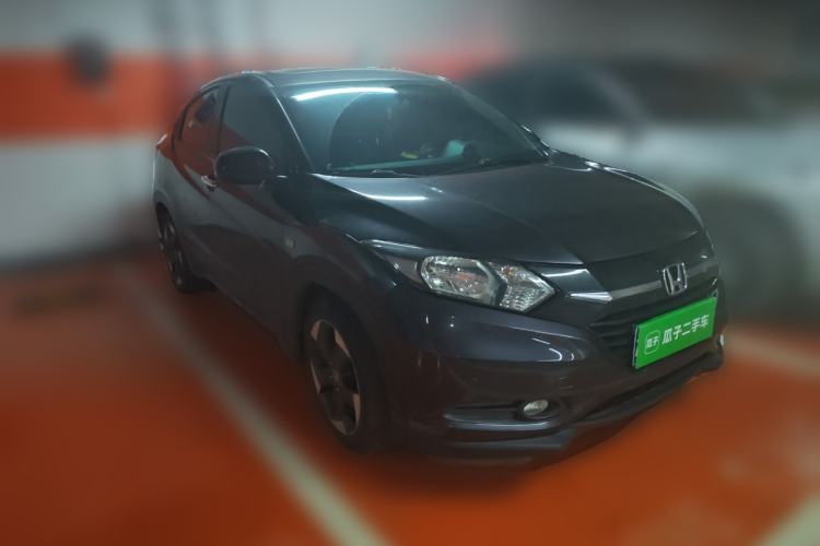 Used Honda Vezel 2016 1.8L CVT Front-Wheel Drive Pioneer Edition Front Right 45 Deg