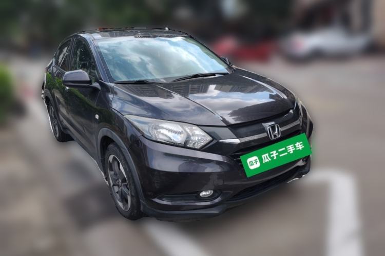 Used Honda Vezel 2016 1.8L CVT Front-Wheel Drive Pioneer Edition Front Right 45 Deg