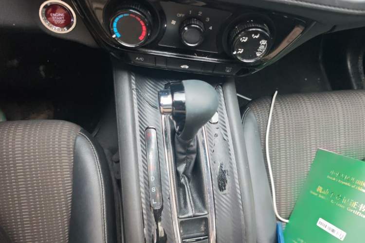 Used Honda Vezel 2016 1.8L CVT Front-Wheel Drive Pioneer Edition Gear Lever