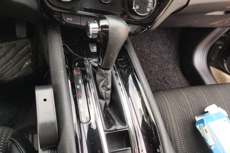 Used Honda Vezel 2016 1.8L CVT Front-Wheel Drive Pioneer Edition Gear Lever