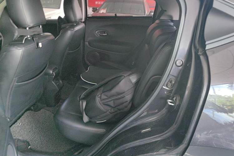 Used Honda Vezel 2016 1.8L CVT Front-Wheel Drive Pioneer Edition Left Rear Seat