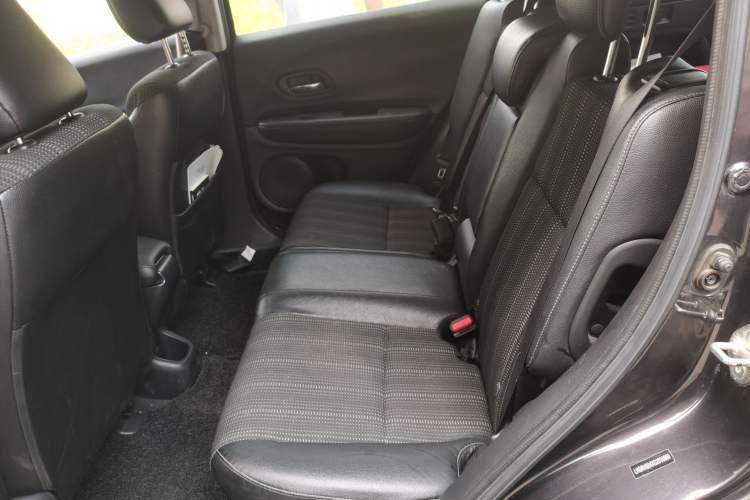 Used Honda Vezel 2016 1.8L CVT Front-Wheel Drive Pioneer Edition Left Rear Seat