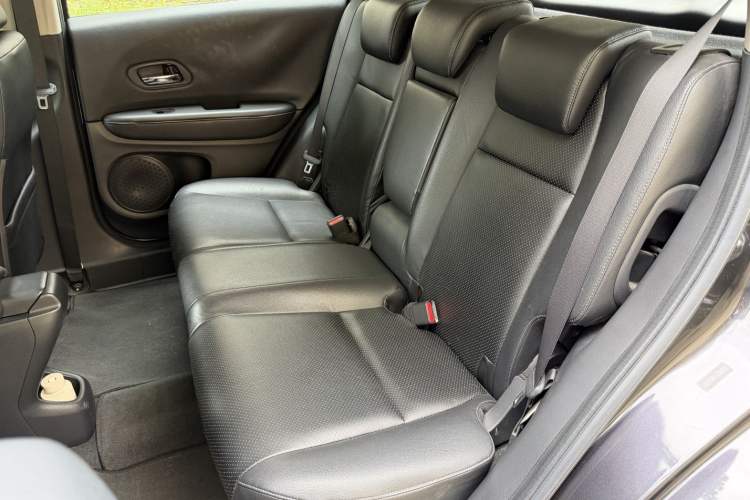 Used Honda Vezel 2016 1.8L CVT Front-Wheel Drive Pioneer Edition Left Rear Seat
