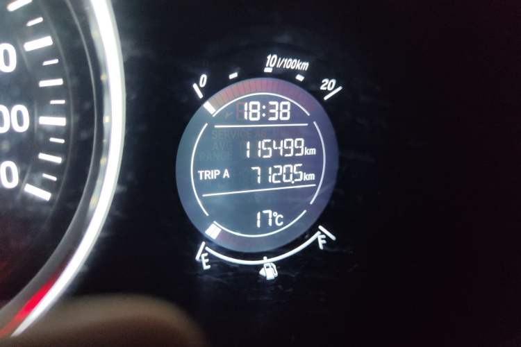 Used Honda Vezel 2016 1.8L CVT Front-Wheel Drive Pioneer Edition Odometer Close Up