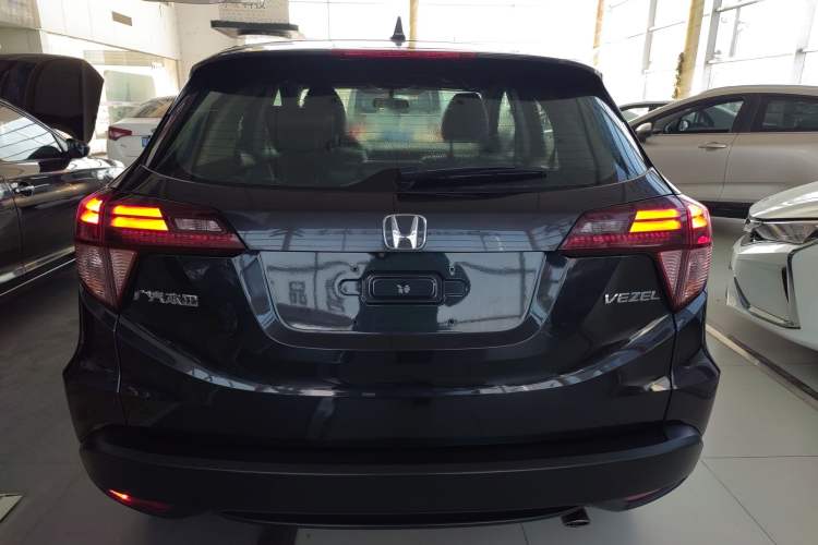 Used Honda Vezel 2016 1.8L CVT Front-Wheel Drive Pioneer Edition Rear
