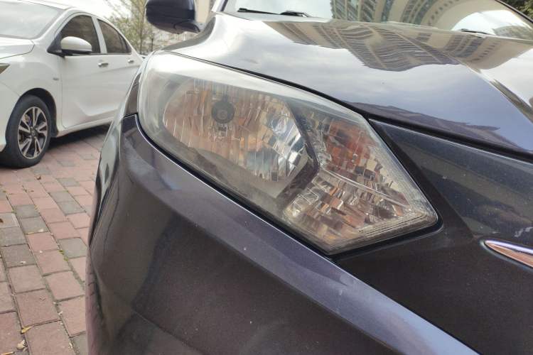 Used Honda Vezel 2016 1.8L CVT Front-Wheel Drive Pioneer Edition Right Front Headlight