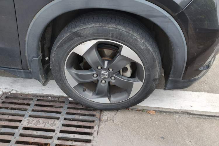Used Honda Vezel 2016 1.8L CVT Front-Wheel Drive Pioneer Edition Right Front Wheel Hub