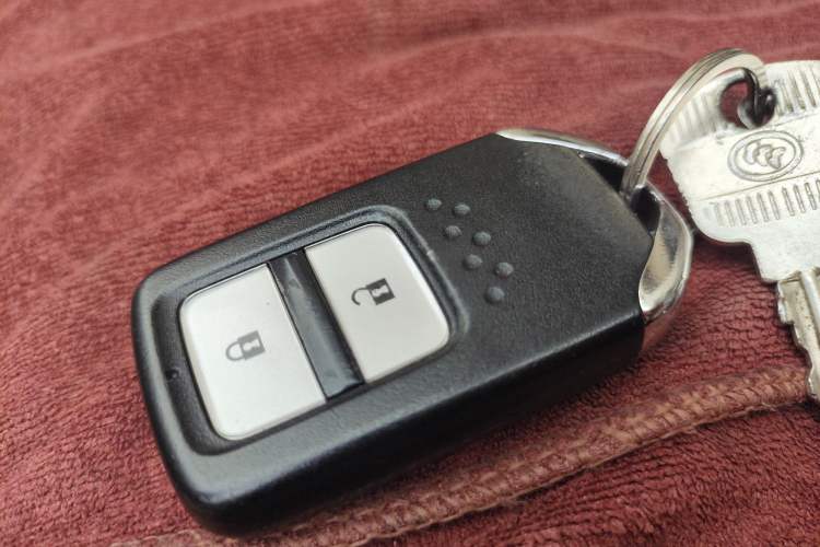 Used Honda Vezel 2016 1.8L CVT Front-Wheel Drive Pioneer Edition Vehicle Key