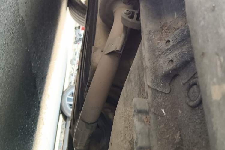 Used Honda Vezel 2016 1.8L CVT Front-Wheel Drive Pioneer Edition Chassis Front Right