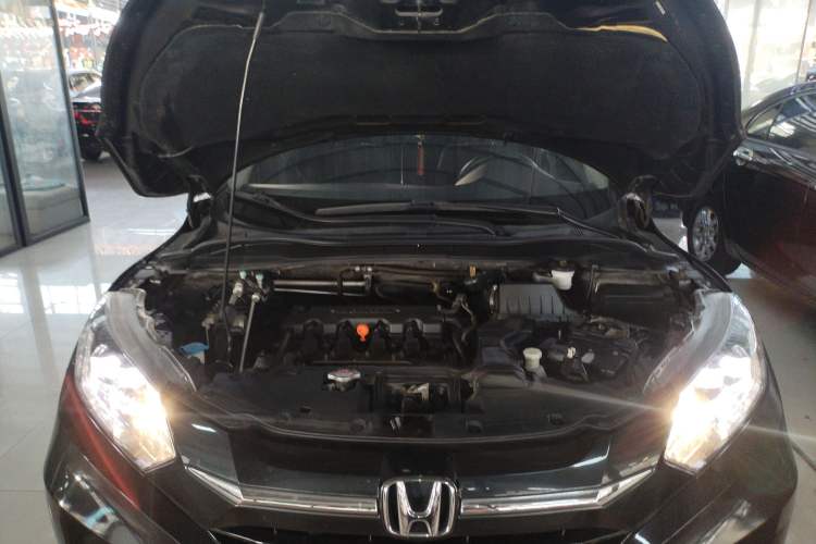 Used Honda Vezel 2016 1.8L CVT Front-Wheel Drive Pioneer Edition Engine Bay