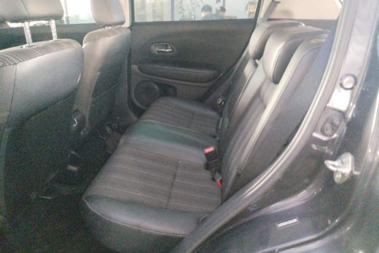 Used Honda Vezel 2016 1.8L CVT Front-Wheel Drive Pioneer Edition Left Rear Seat