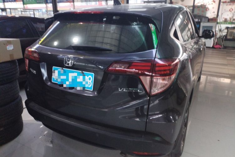 Used Honda Vezel 2016 1.8L CVT Front-Wheel Drive Pioneer Edition Rear Right 45 Deg