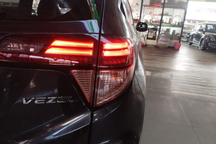 Used Honda Vezel 2016 1.8L CVT Front-Wheel Drive Pioneer Edition Right Rear Taillight