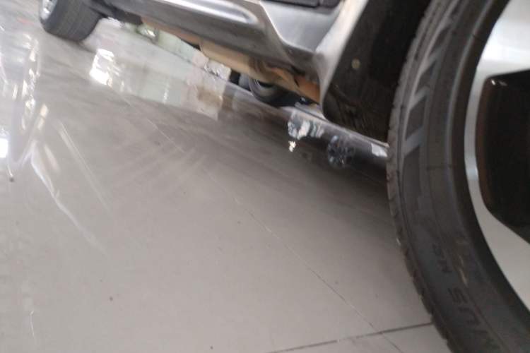 Used Honda Vezel 2016 1.8L CVT Front-Wheel Drive Pioneer Edition Right Side Sill