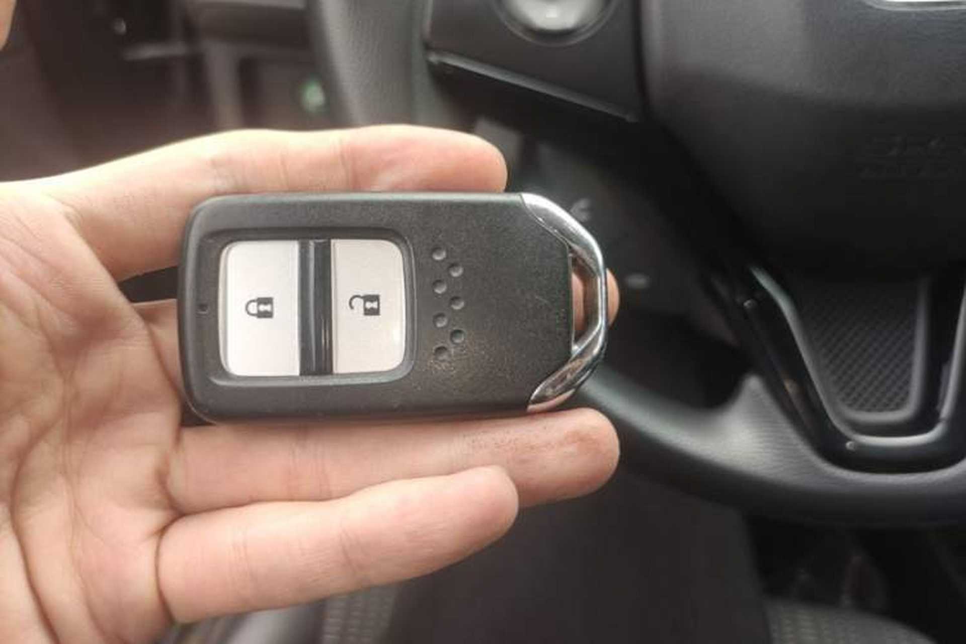 Used Honda Vezel 2016 1.8L CVT Front-Wheel Drive Pioneer Edition Vehicle Key