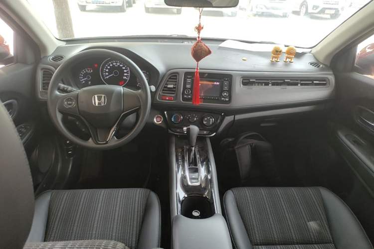 Used Honda Vezel 2016 1.8L CVT Front-Wheel Drive Pioneer Edition Center Console