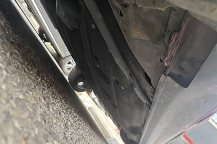 Used Honda Vezel 2016 1.8L CVT Front-Wheel Drive Pioneer Edition Chassis Front Left