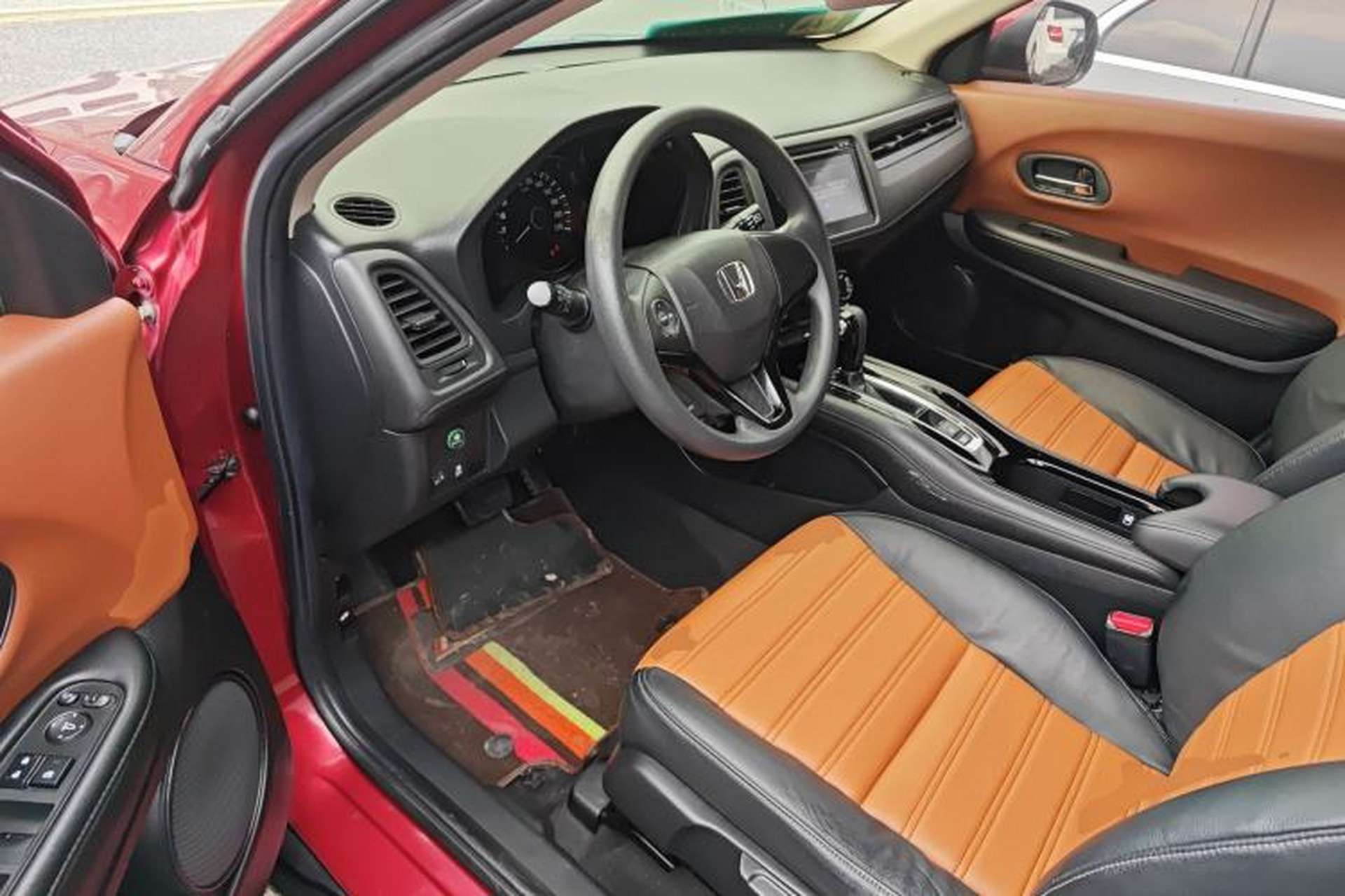 Used Honda Vezel 2016 1.8L CVT Front-Wheel Drive Pioneer Edition Driver Seat