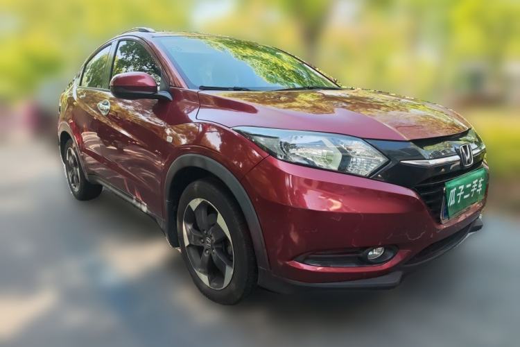Used Honda Vezel 2016 1.8L CVT Front-Wheel Drive Pioneer Edition Front Right 45 Deg
