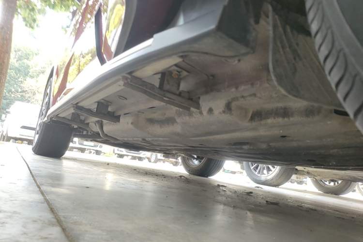 Used Honda Vezel 2016 1.8L CVT Front-Wheel Drive Pioneer Edition Left Side Sill