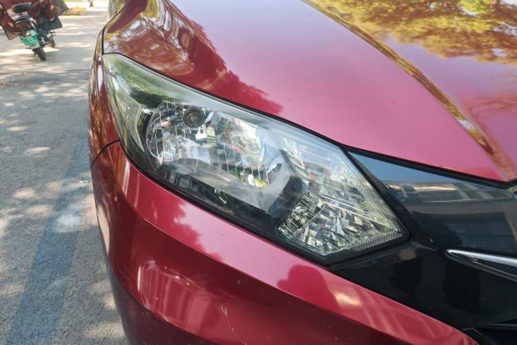 Used Honda Vezel 2016 1.8L CVT Front-Wheel Drive Pioneer Edition Right Front Headlight