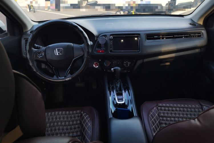 Used Honda Vezel 2016 1.8L CVT Front-Wheel Drive Pioneer Edition Center Console