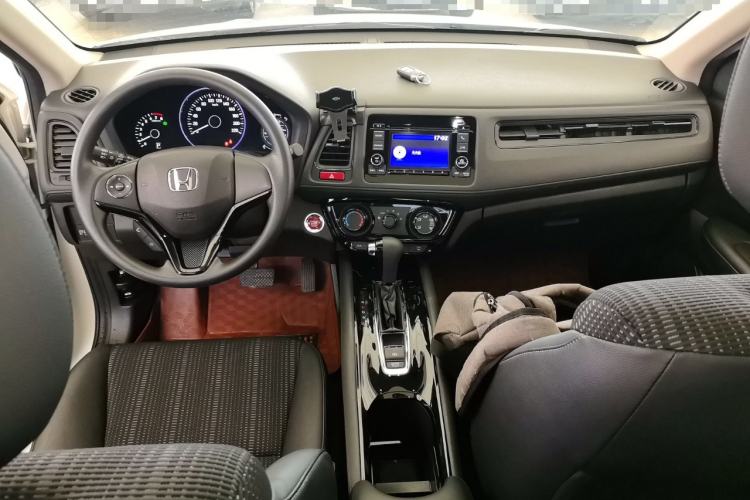 Used Honda Vezel 2016 1.8L CVT Front-Wheel Drive Pioneer Edition Center Console