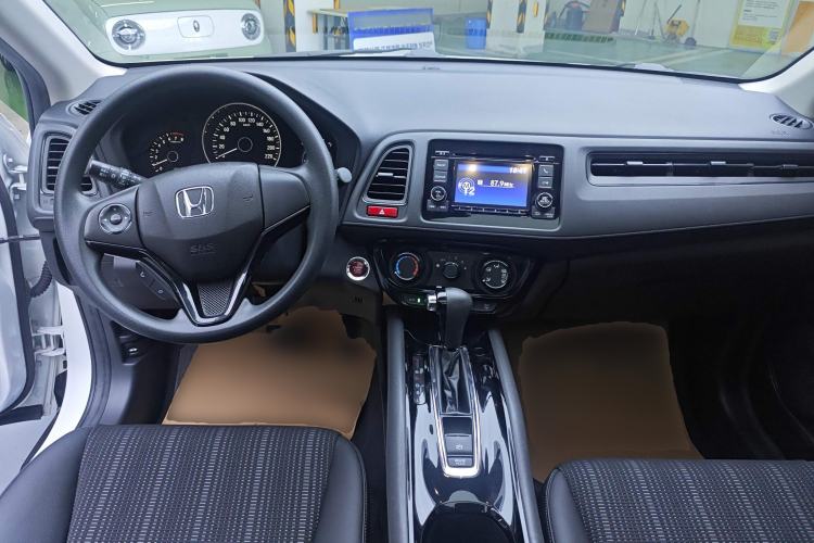 Used Honda Vezel 2016 1.8L CVT Front-Wheel Drive Pioneer Edition Center Console