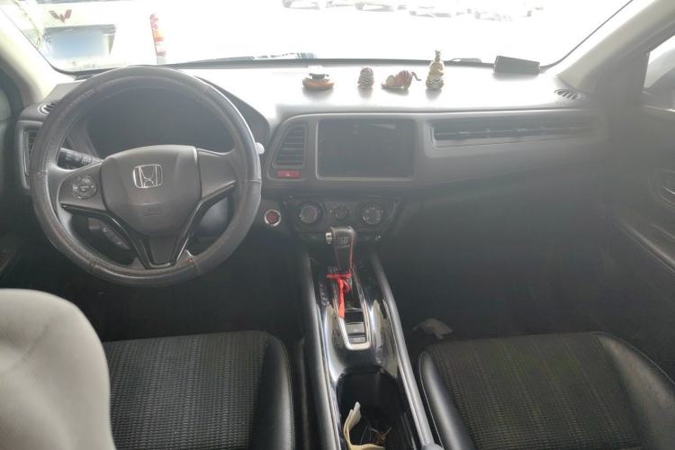 Used Honda Vezel 2016 1.8L CVT Front-Wheel Drive Pioneer Edition Center Console