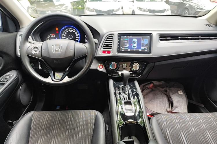 Used Honda Vezel 2016 1.8L CVT Front-Wheel Drive Pioneer Edition Center Console