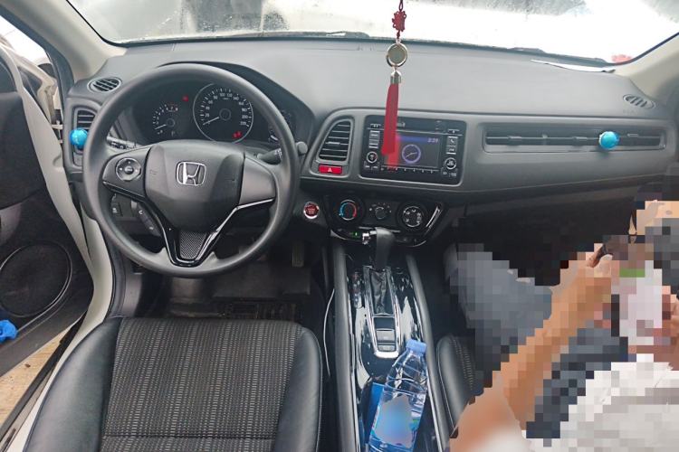Used Honda Vezel 2016 1.8L CVT Front-Wheel Drive Pioneer Edition Center Console
