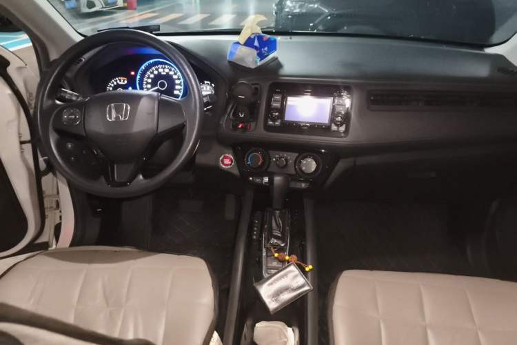 Used Honda Vezel 2016 1.8L CVT Front-Wheel Drive Pioneer Edition Center Console