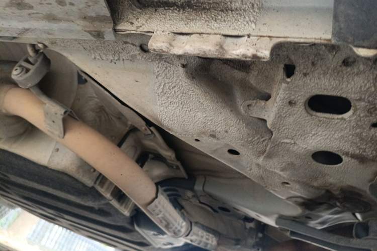 Used Honda Vezel 2016 1.8L CVT Front-Wheel Drive Pioneer Edition Chassis Front Right
