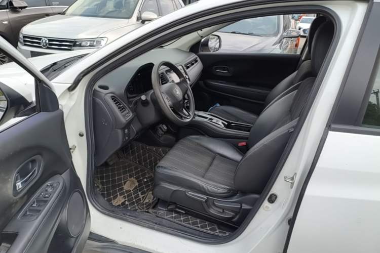 Used Honda Vezel 2016 1.8L CVT Front-Wheel Drive Pioneer Edition Driver Seat