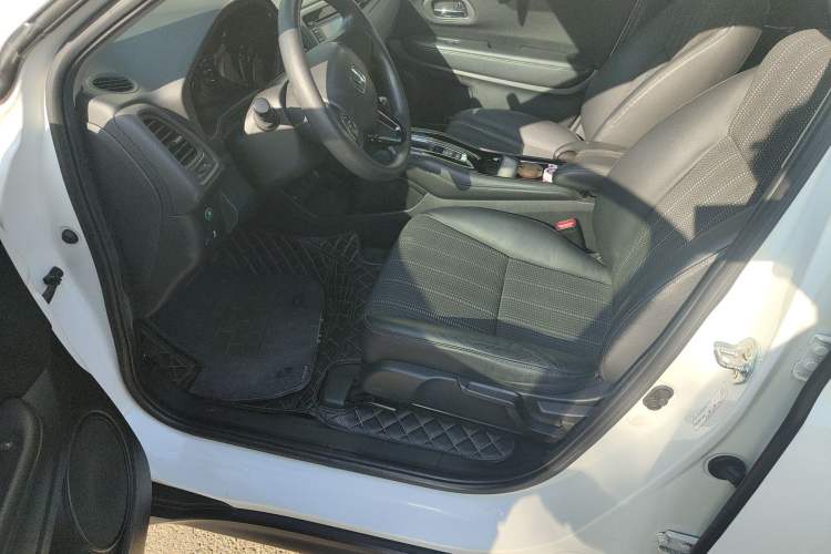 Used Honda Vezel 2016 1.8L CVT Front-Wheel Drive Pioneer Edition Driver Seat