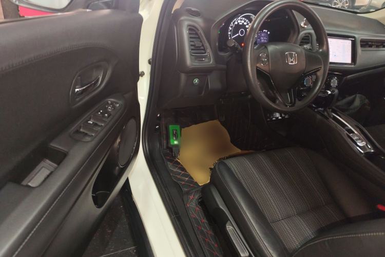 Used Honda Vezel 2016 1.8L CVT Front-Wheel Drive Pioneer Edition Driver Seat