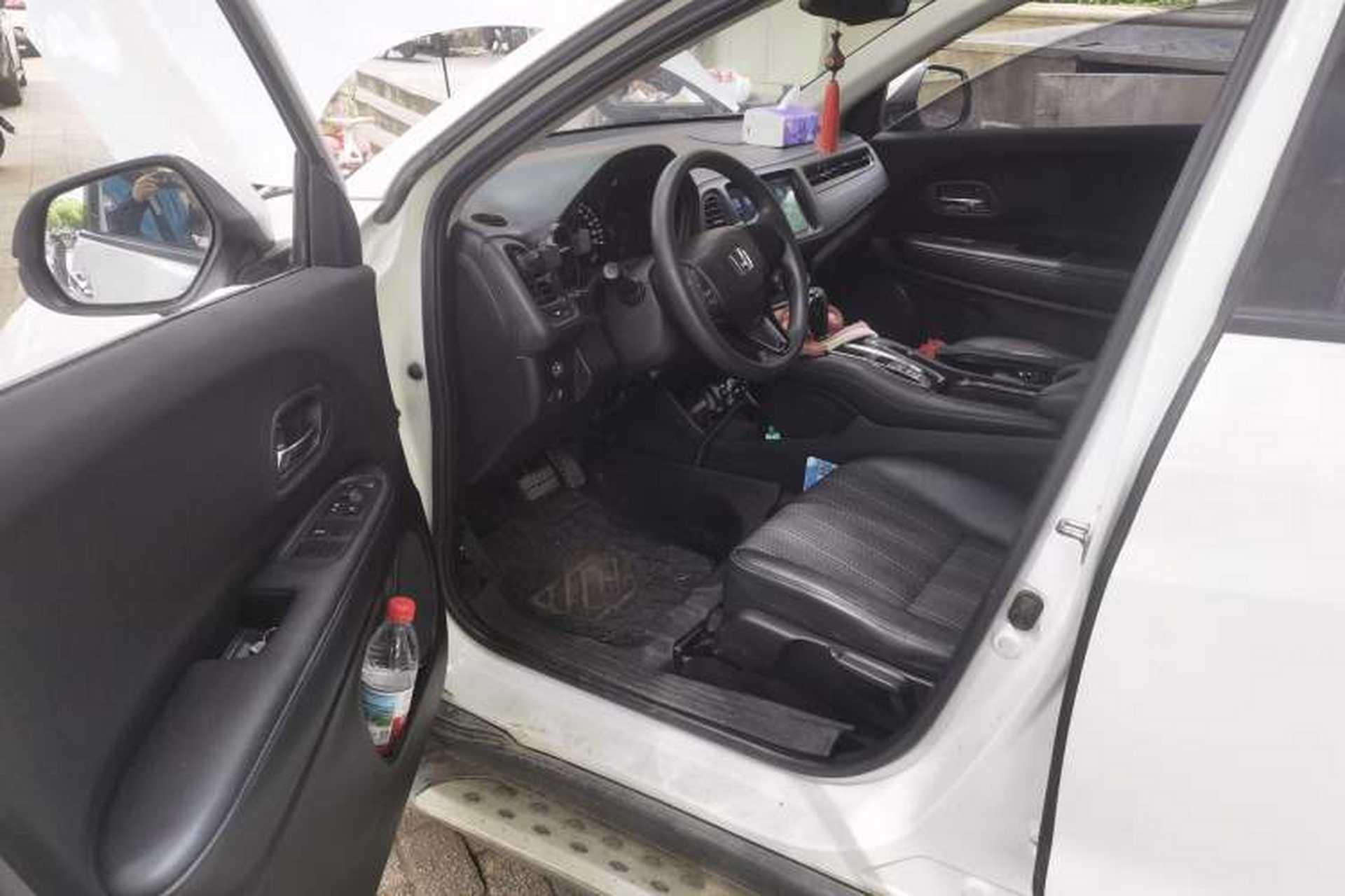 Used Honda Vezel 2016 1.8L CVT Front-Wheel Drive Pioneer Edition Driver Seat
