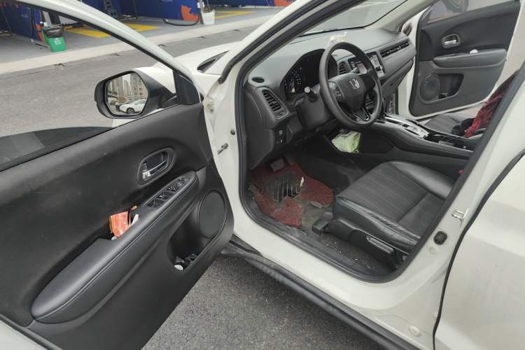 Used Honda Vezel 2016 1.8L CVT Front-Wheel Drive Pioneer Edition Driver Seat