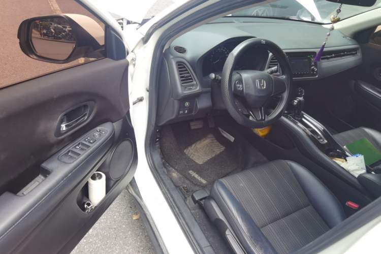 Used Honda Vezel 2016 1.8L CVT Front-Wheel Drive Pioneer Edition Driver Seat