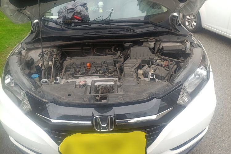 Used Honda Vezel 2016 1.8L CVT Front-Wheel Drive Pioneer Edition Engine Bay