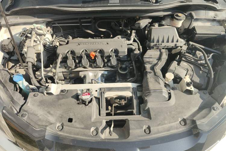 Used Honda Vezel 2016 1.8L CVT Front-Wheel Drive Pioneer Edition Engine Bay