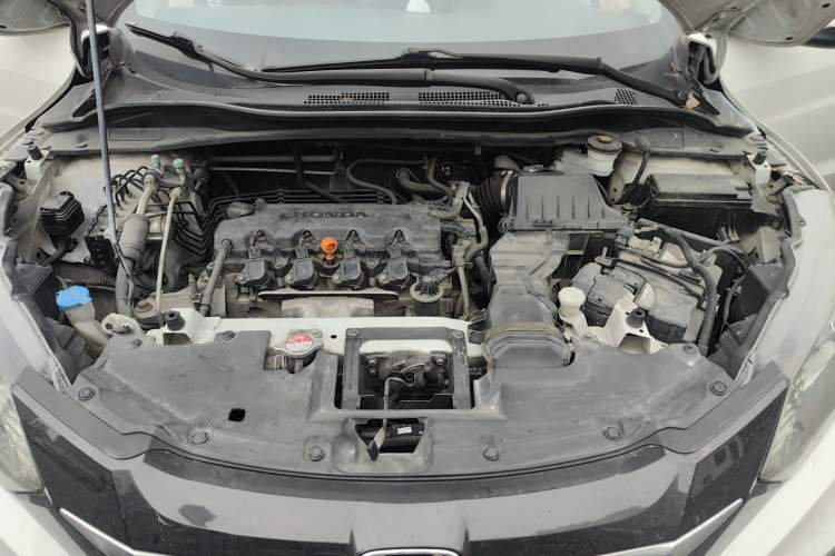 Used Honda Vezel 2016 1.8L CVT Front-Wheel Drive Pioneer Edition Engine Bay