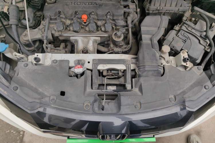 Used Honda Vezel 2016 1.8L CVT Front-Wheel Drive Pioneer Edition Engine Bay