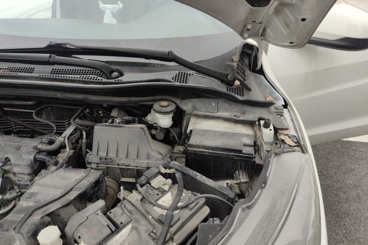 Used Honda Vezel 2016 1.8L CVT Front-Wheel Drive Pioneer Edition Engine Bay Left