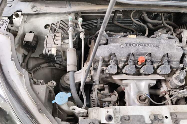 Used Honda Vezel 2016 1.8L CVT Front-Wheel Drive Pioneer Edition Engine Bay Right
