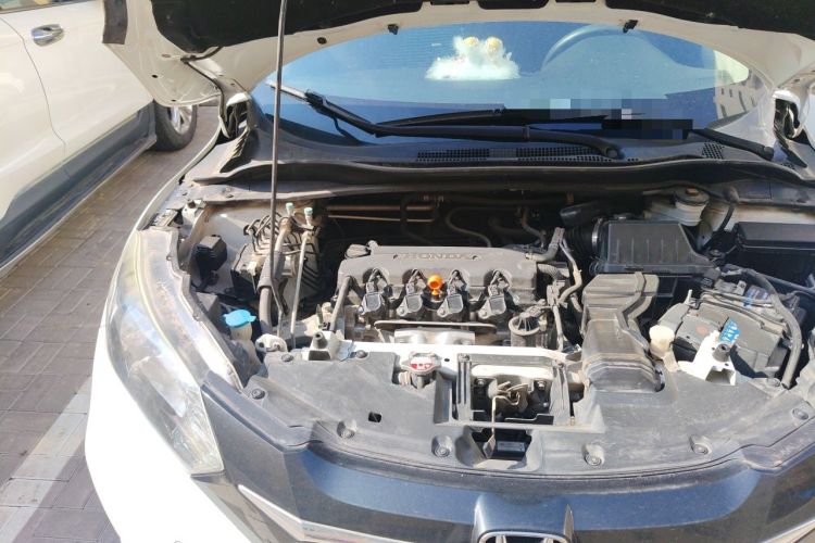 Used Honda Vezel 2016 1.8L CVT Front-Wheel Drive Pioneer Edition Engine Bay Right